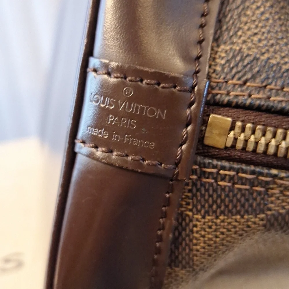 Louis Vuitton Alma - Picture 12 of 16
